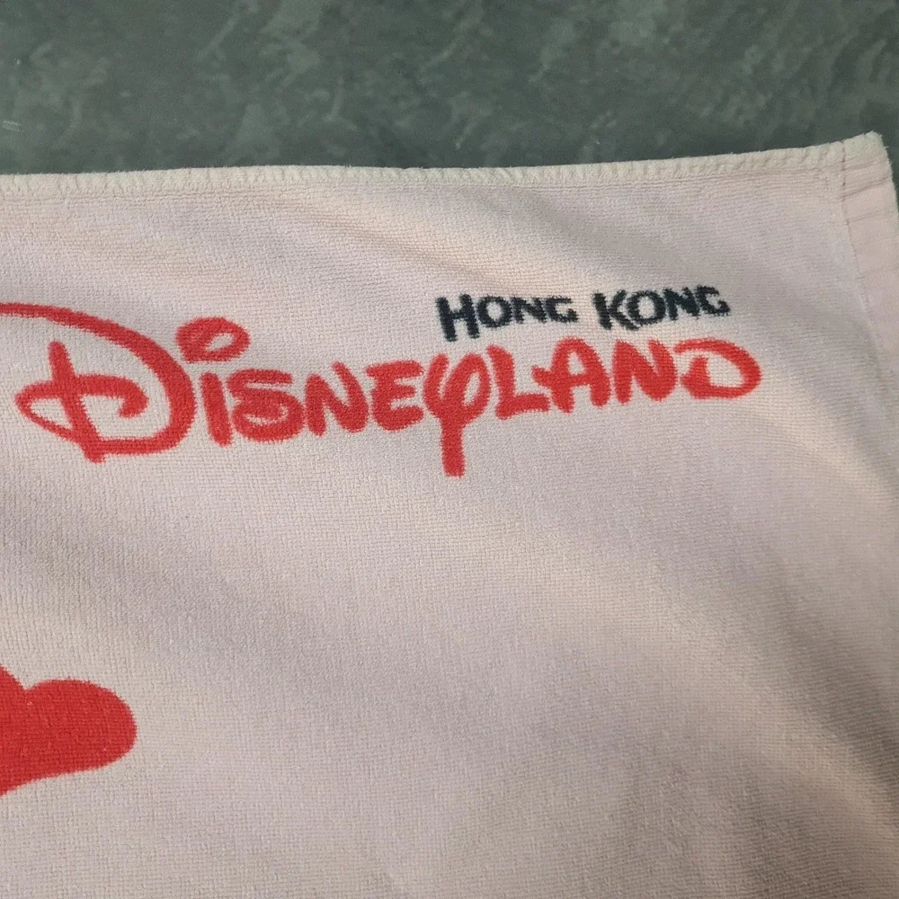 Disney Hong Kong Disneyland Beach Towel Marie Cat Pink Flowers 29x57 Cotton